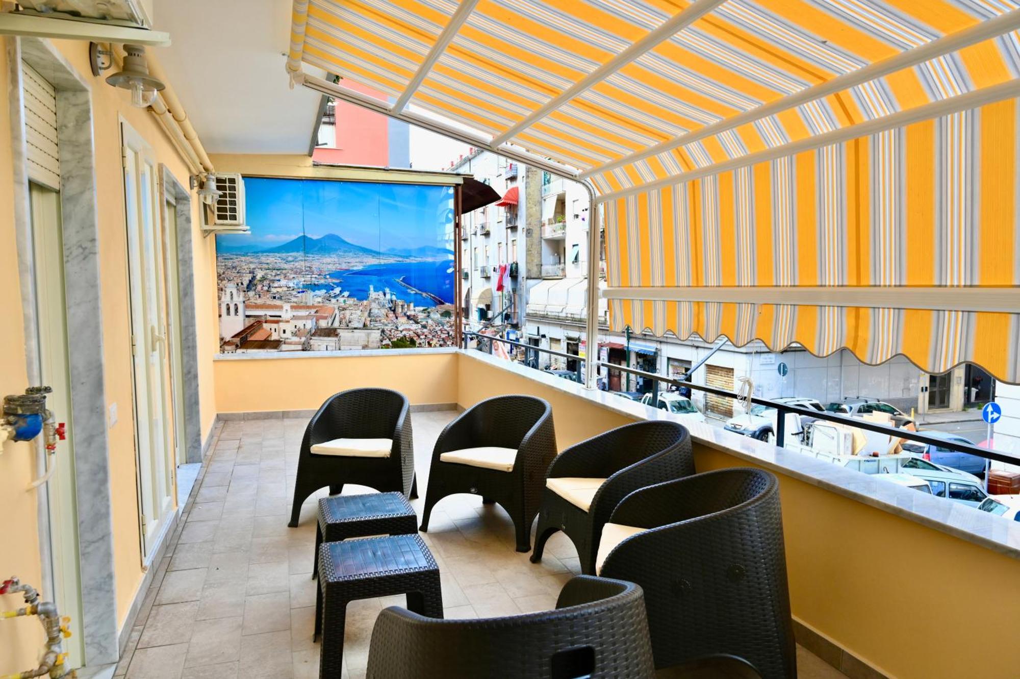 11 Appartamento Napoli